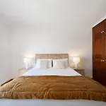 Charming With Private Pool By Lovelystay * Албуфейра