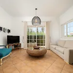 Charming With Private Pool By Lovelystay Вилла *