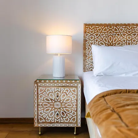 빌라 Charming With Private Pool By Lovelystay