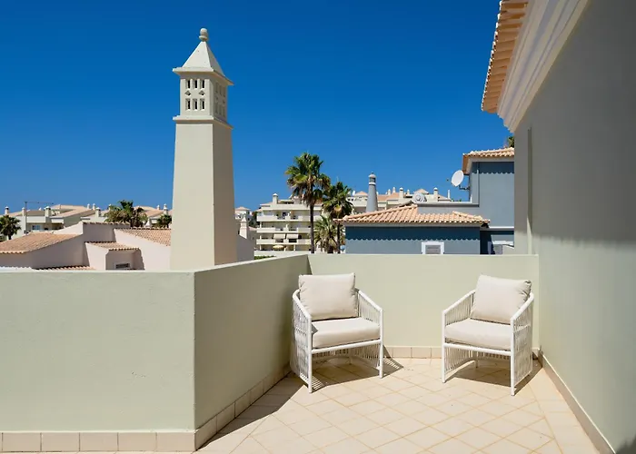 Charming With Private Pool By Lovelystay Βίλα *