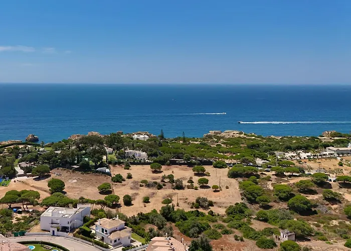 Βίλα Charming With Private Pool By Lovelystay