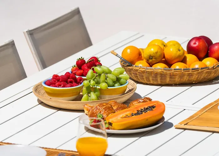 Charming With Private Pool By Lovelystay Βίλα