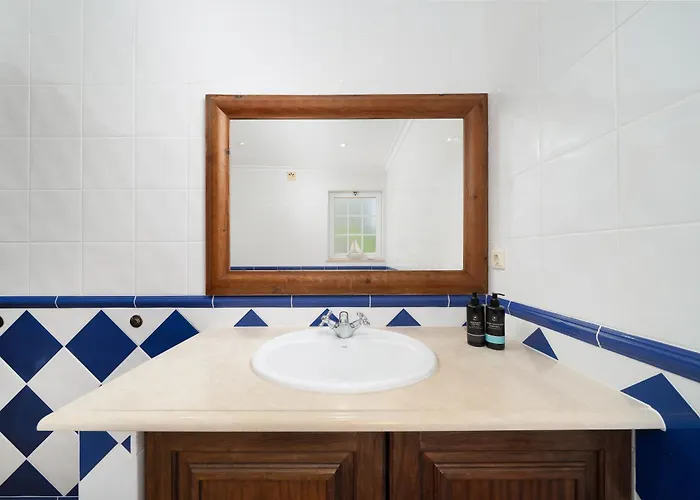 Charming With Private Pool By Lovelystay * Αλμπουφέιρα