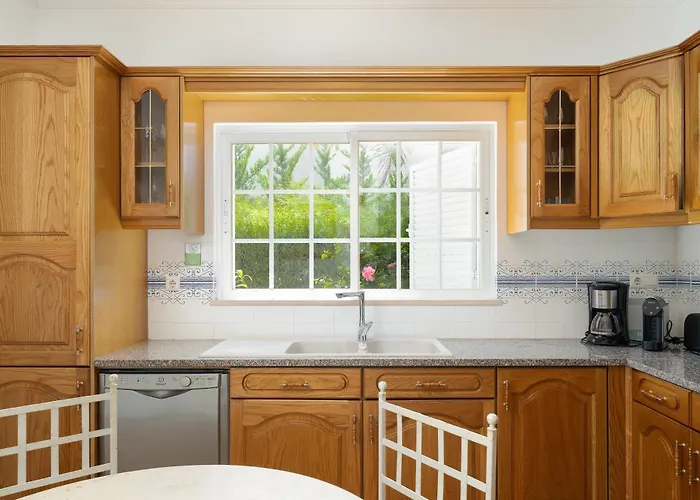 Charming With Private Pool By Lovelystay * Αλμπουφέιρα