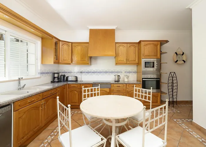 Charming With Private Pool By Lovelystay Βίλα *