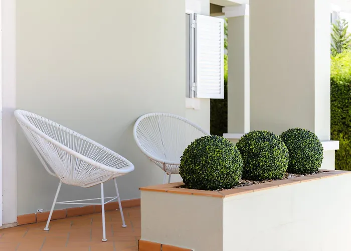 Charming With Private Pool By Lovelystay Βίλα