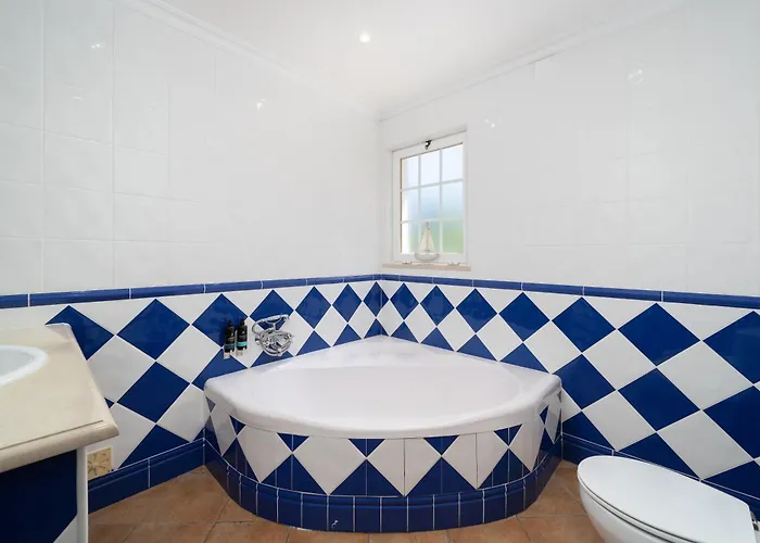 Βίλα Charming With Private Pool By Lovelystay *