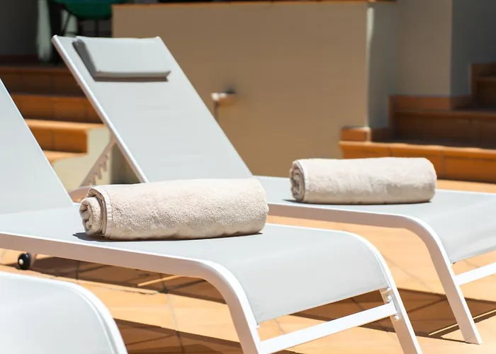 Charming With Private Pool By Lovelystay