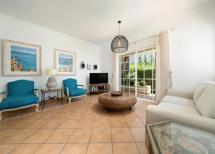 Charming With Private Pool By Lovelystay Βίλα Αλμπουφέιρα